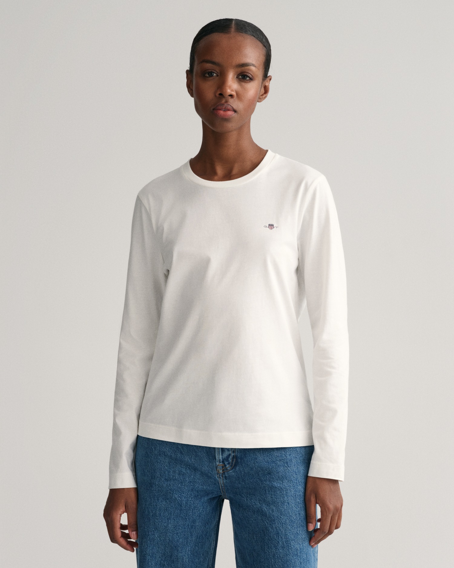Gant Langarmshirt »REG SHIELD LS T-SHIRT«, kleine Logostickerei auf der Brust Gant Langarmshirt »REG SHIELD LS T-SHIRT«, kleine Logostickerei auf der Brust von Gant