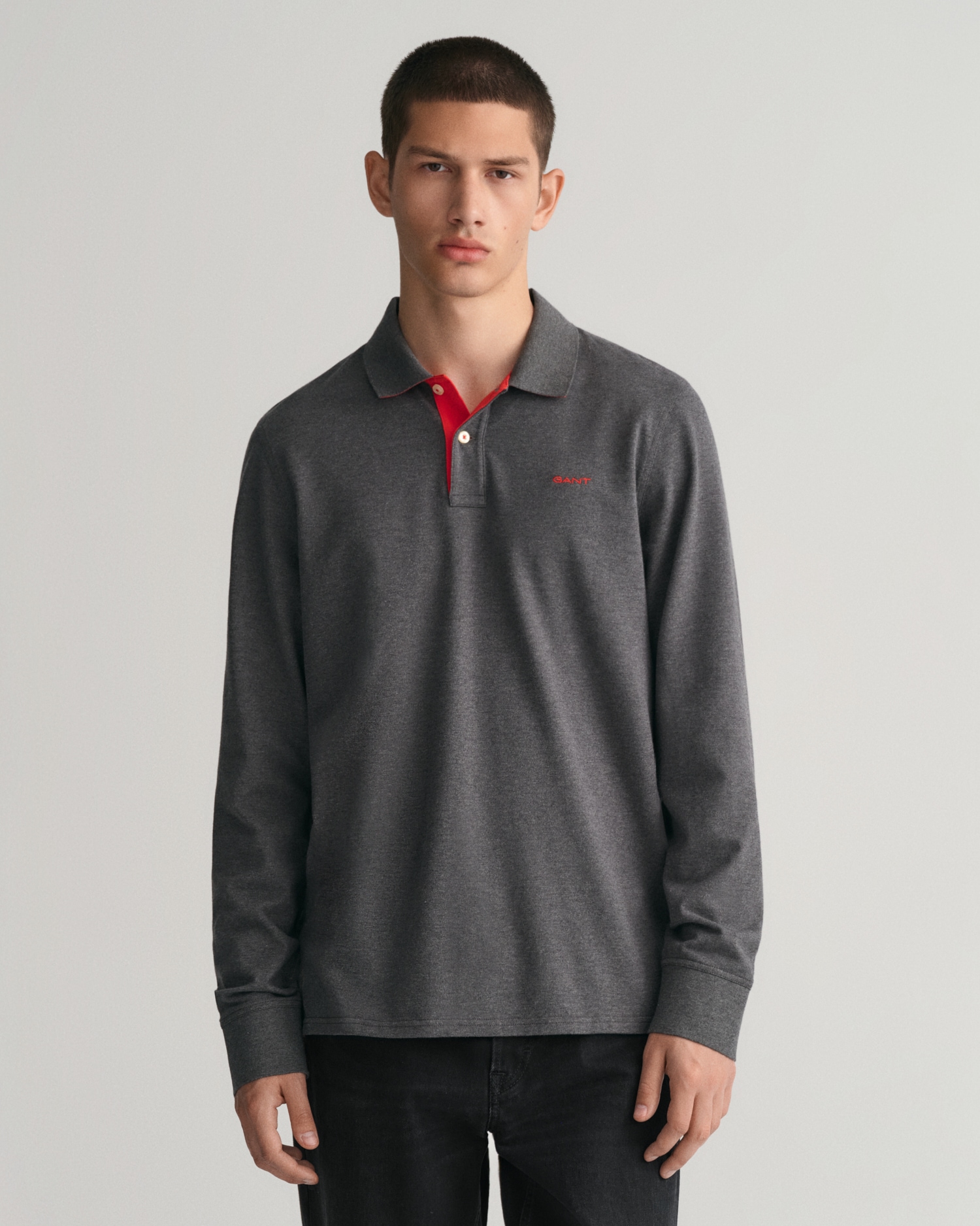 Gant Poloshirt »REG CONTRAST PIQUE LS POLO«, mit kontrastfarbenen Einsätzen Gant Poloshirt »REG CONTRAST PIQUE LS POLO«, mit kontrastfarbenen Einsätzen von Gant