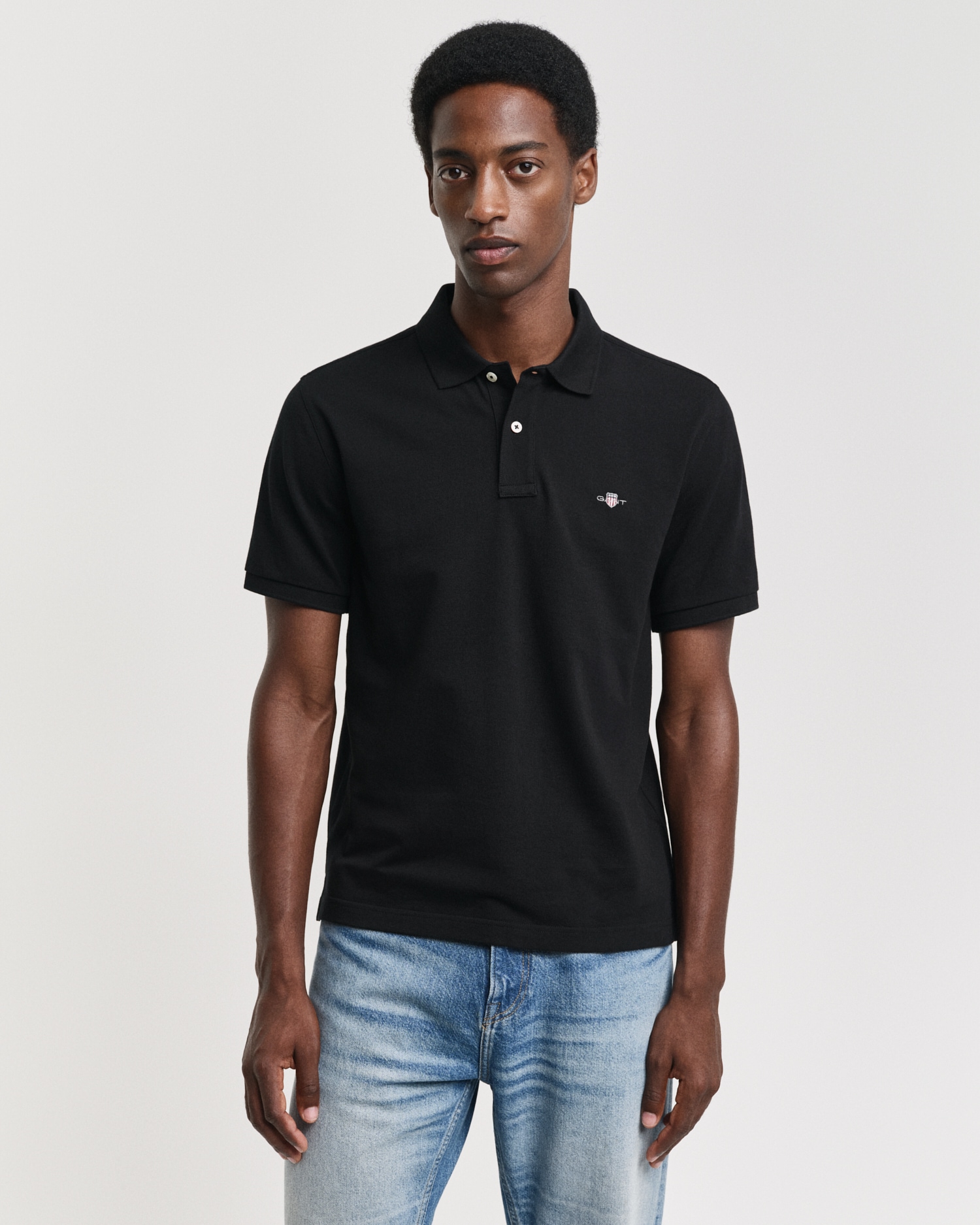 Gant Poloshirt »REG EMB ARCHIVE SHIELD POLO«, Mit Schlitzen an der Seite Gant Poloshirt »REG EMB ARCHIVE SHIELD POLO«, Mit Schlitzen an der Seite von Gant
