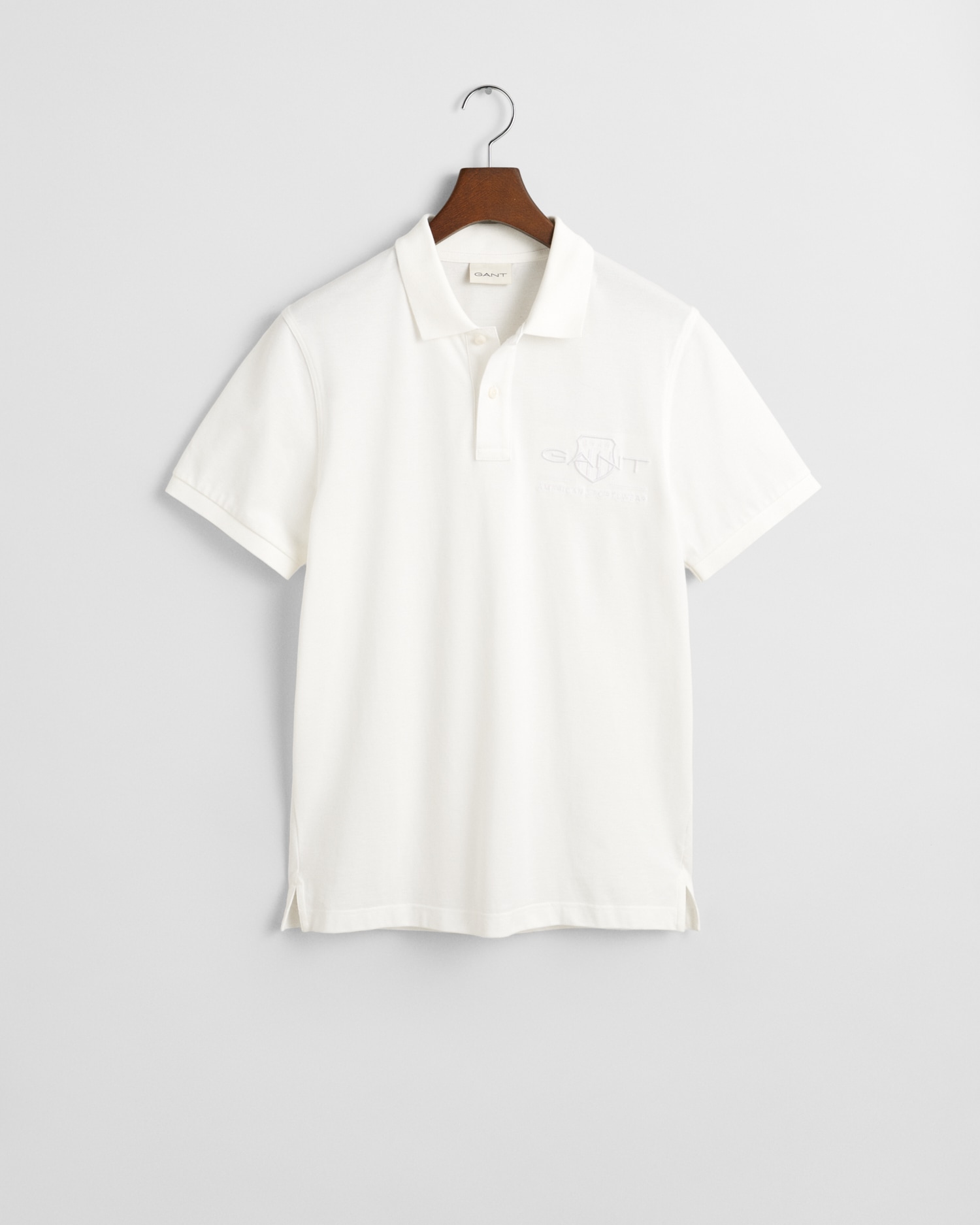 Gant Poloshirt »REG TONAL SHIELD SS RUGGER«, Ton in Ton Stickerei auf der Brust von Gant