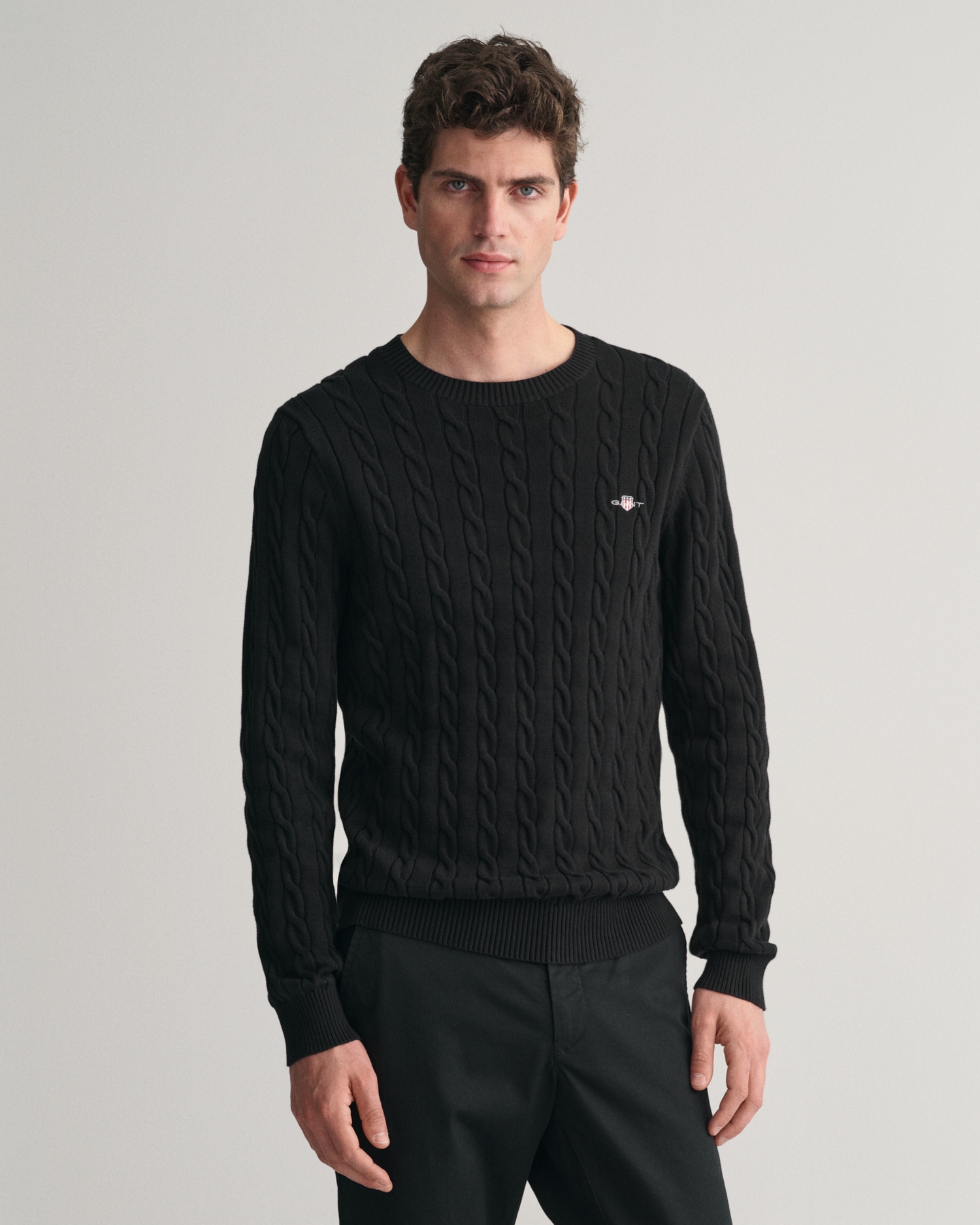 Gant Strickpullover »COTTON CABLE C-NECK«, mit Wappen-Logostickerei auf der Brust von Gant