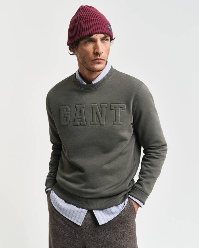 Gant Sweatshirt »EMBOSSED C-NECK SWEAT«, eine erhabene GANT-Grafikprägung auf der Brust von Gant