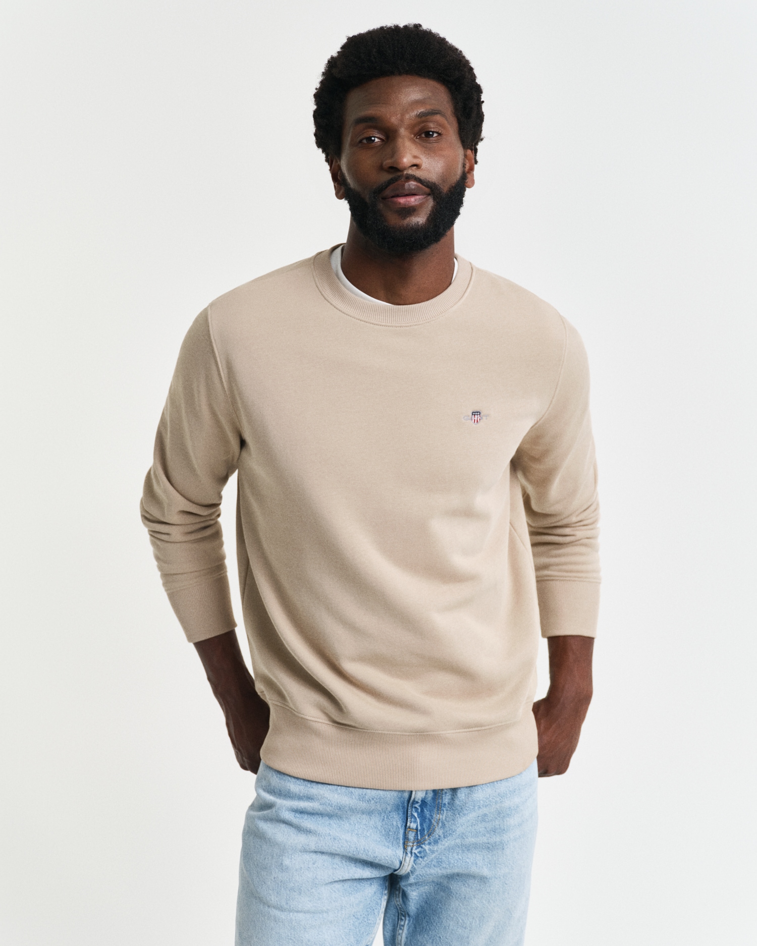 Gant Sweatshirt »REG SHIELD C-NECK SWEAT«, mit Logostickerei auf der Brust Gant Sweatshirt »REG SHIELD C-NECK SWEAT«, mit Logostickerei auf der Brust von Gant