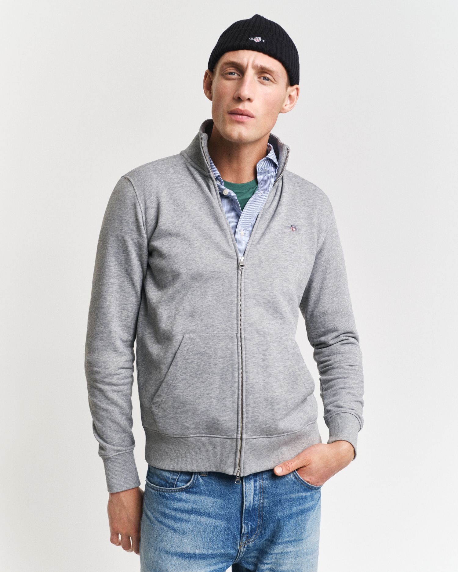 Gant Sweatjacke »REG SHIELD FULL ZIP SWEAT«, mit Logostickerei auf der Brust von Gant