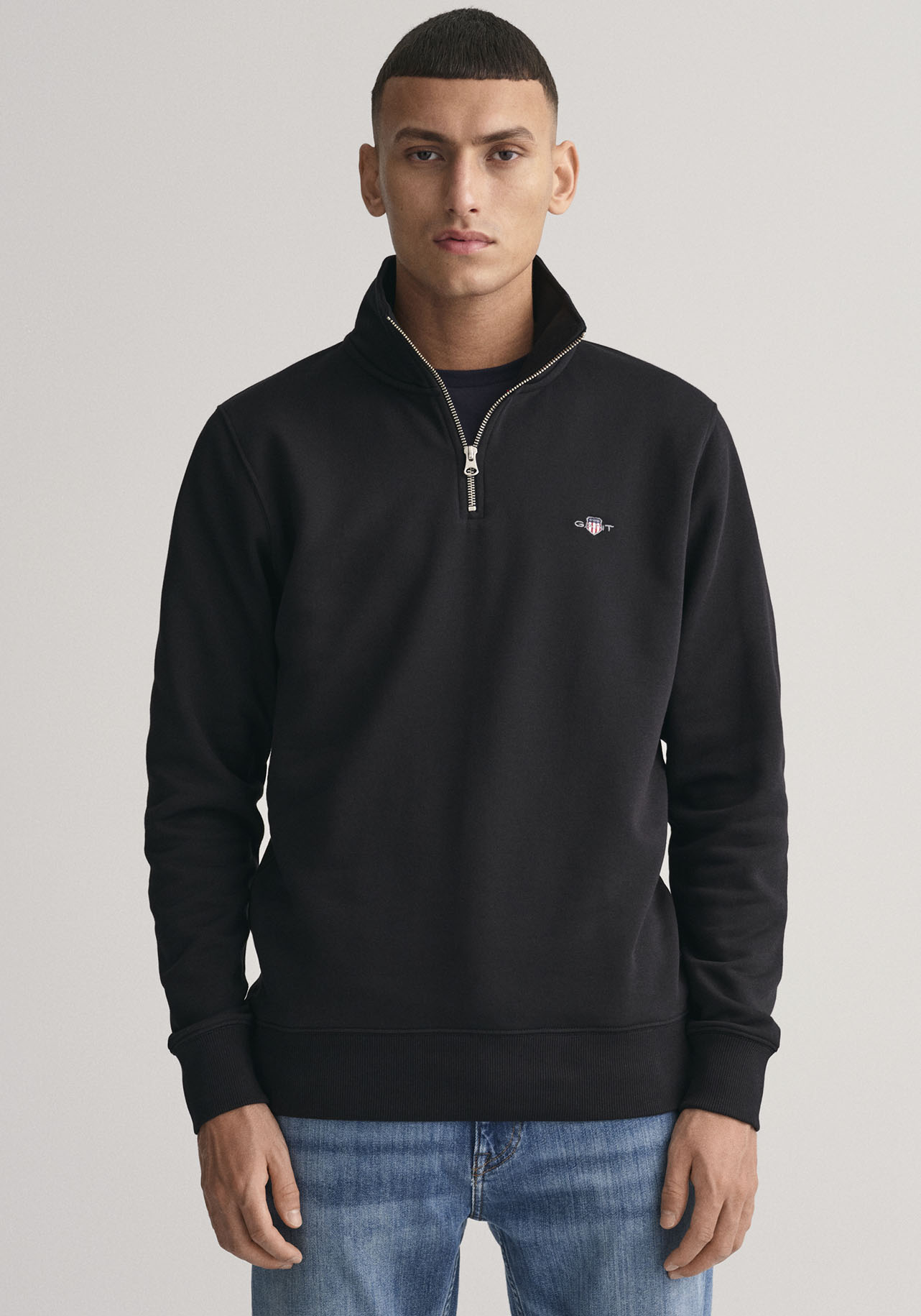 Gant Sweatshirt »REG SHIELD HALF ZIP SWEAT«, mit Logostickerei auf der Brust von Gant