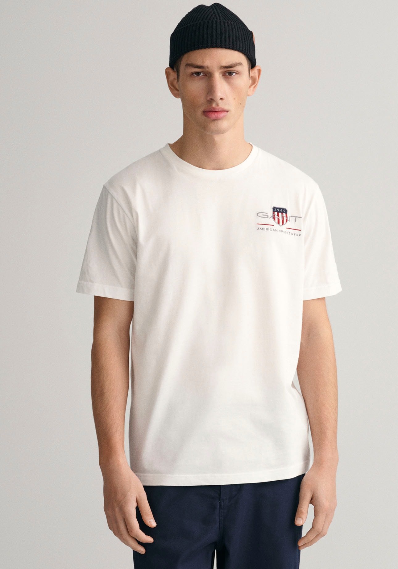 Gant T-Shirt »REG ARCHIVE SHIELD EMB SS T-SHIRT«, von dem Archiv aus den 1980er-Jahren inspiriert Gant T-Shirt »REG ARCHIVE SHIELD EMB SS T-SHIRT«, von dem Archiv aus den 1980er-Jahren inspiriert von Gant