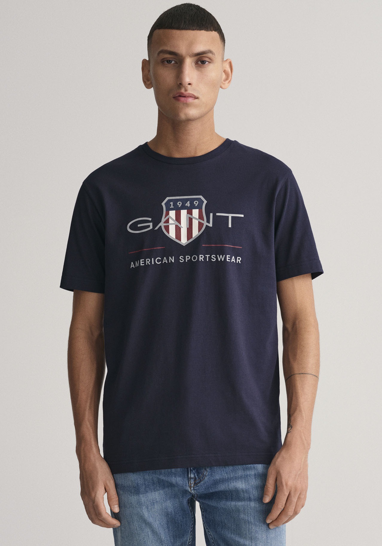 Gant T-Shirt »REG ARCHIVE SHIELD SS T-SHIRT«, mit Logodruck auf der Brust Gant T-Shirt »REG ARCHIVE SHIELD SS T-SHIRT«, mit Logodruck auf der Brust von Gant