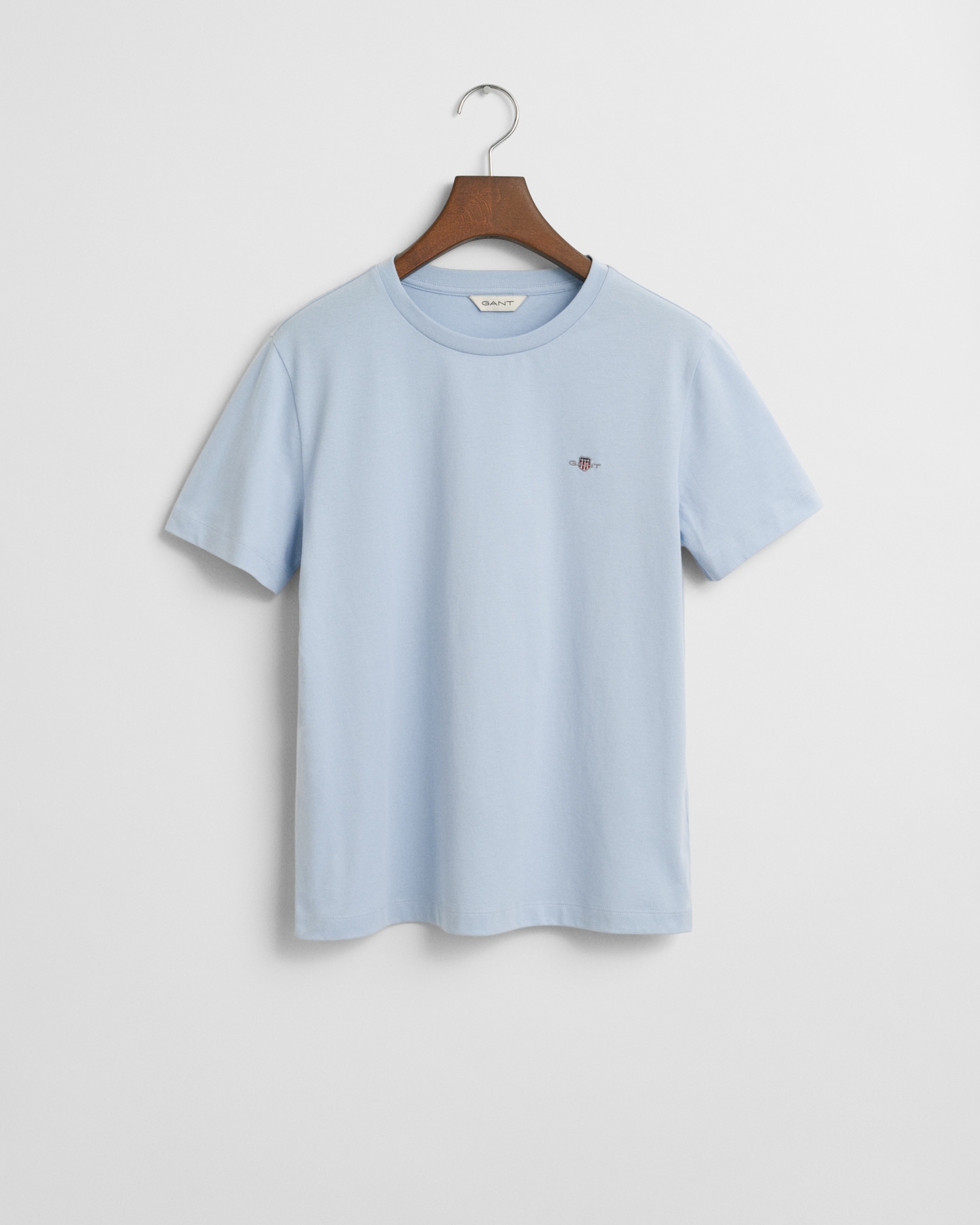 Gant T-Shirt »REG SHIELD KA T-SHIRT«, mit einer kleinen aufgestickten Wappen-Grafik auf der Brust Gant T-Shirt »REG SHIELD KA T-SHIRT«, mit einer kleinen aufgestickten Wappen-Grafik auf der Brust von Gant