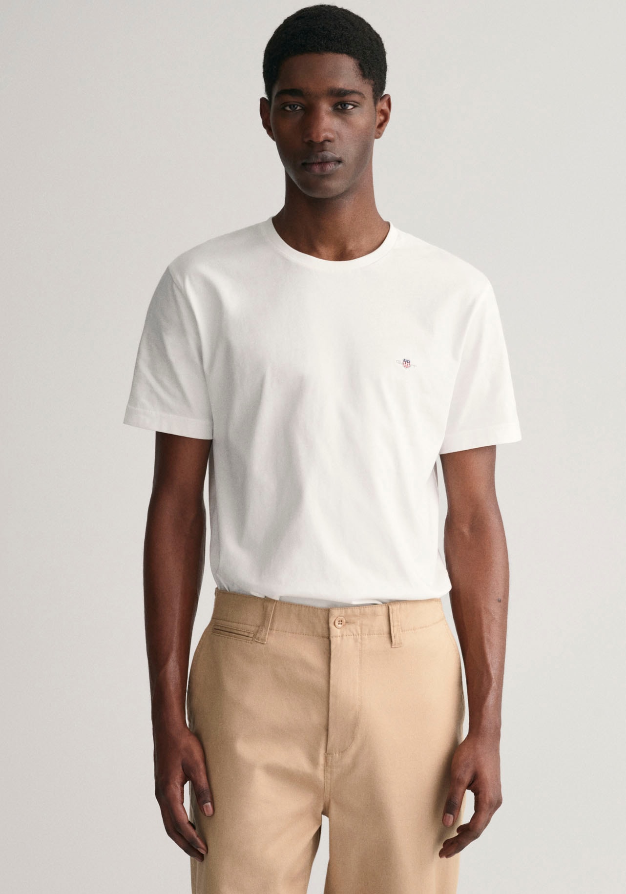 Gant T-Shirt »REG SHIELD SS T-SHIRT«, mit Logostickerei auf der Brust Gant T-Shirt »REG SHIELD SS T-SHIRT«, mit Logostickerei auf der Brust von Gant