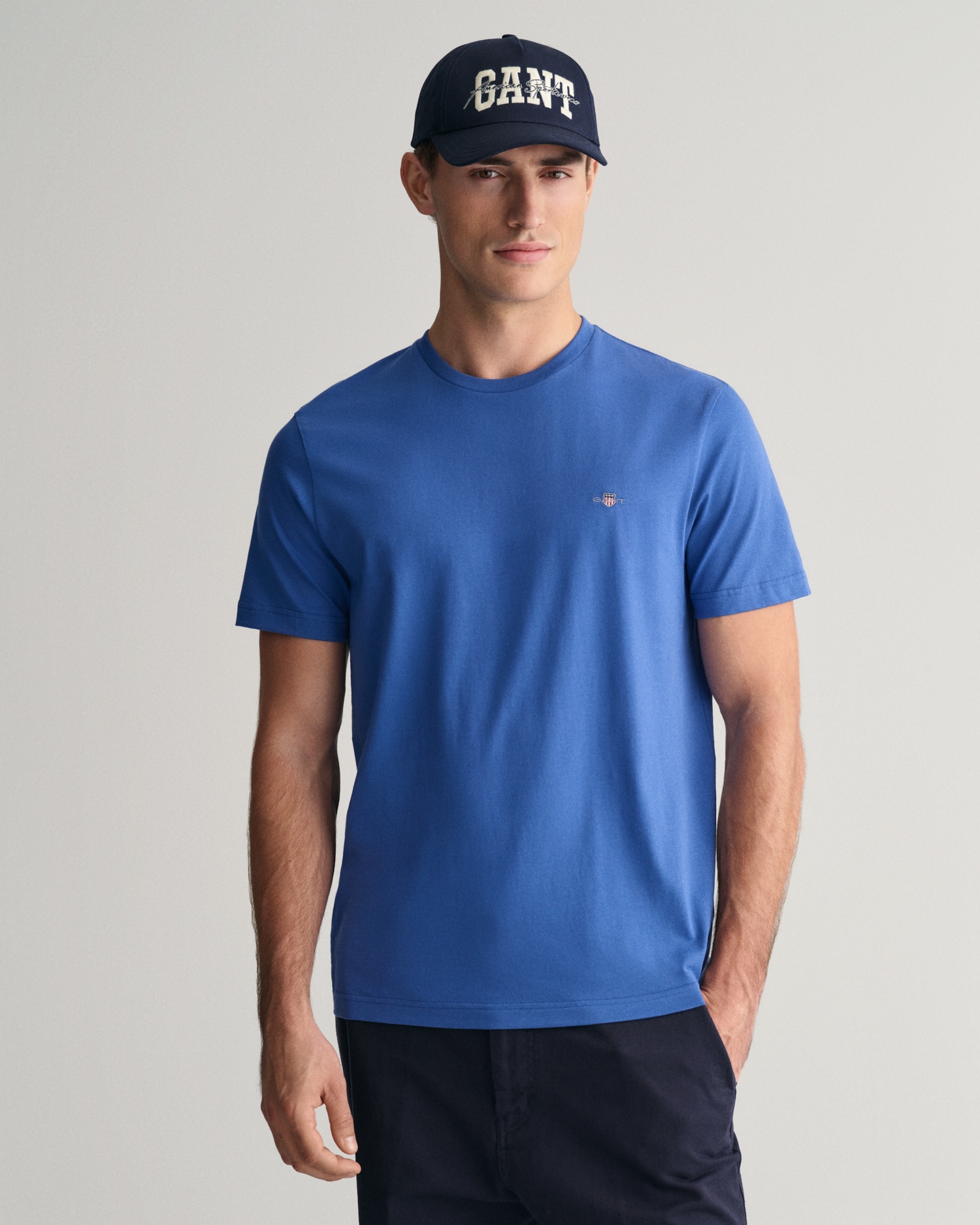 Gant T-Shirt »REG SHIELD SS T-SHIRT«, mit Logostickerei auf der Brust Gant T-Shirt »REG SHIELD SS T-SHIRT«, mit Logostickerei auf der Brust von Gant