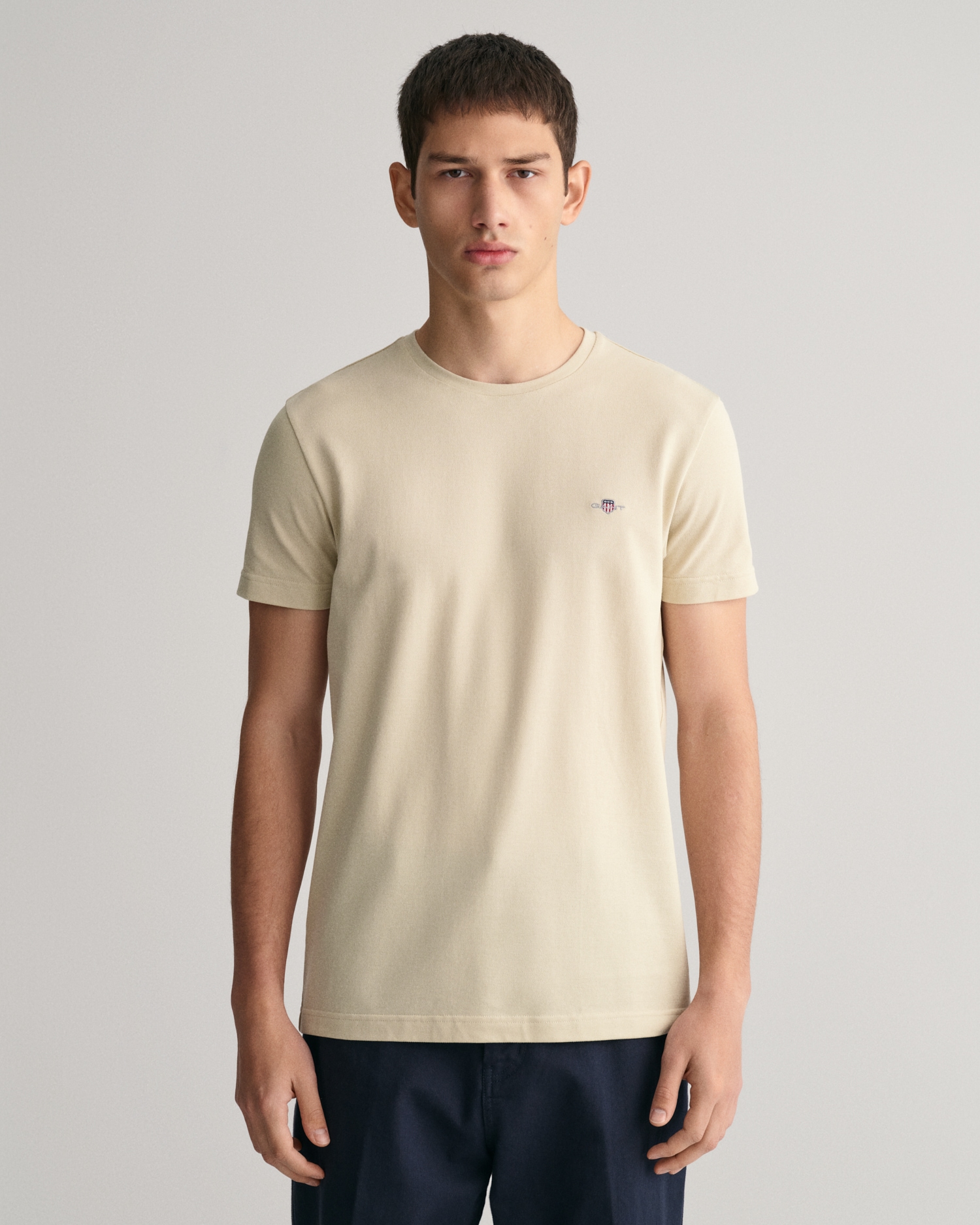 Gant T-Shirt »SLIM PIQUE SS T-SHIRT«, aufgestickte GANT-Wappengrafik auf der Brust von Gant