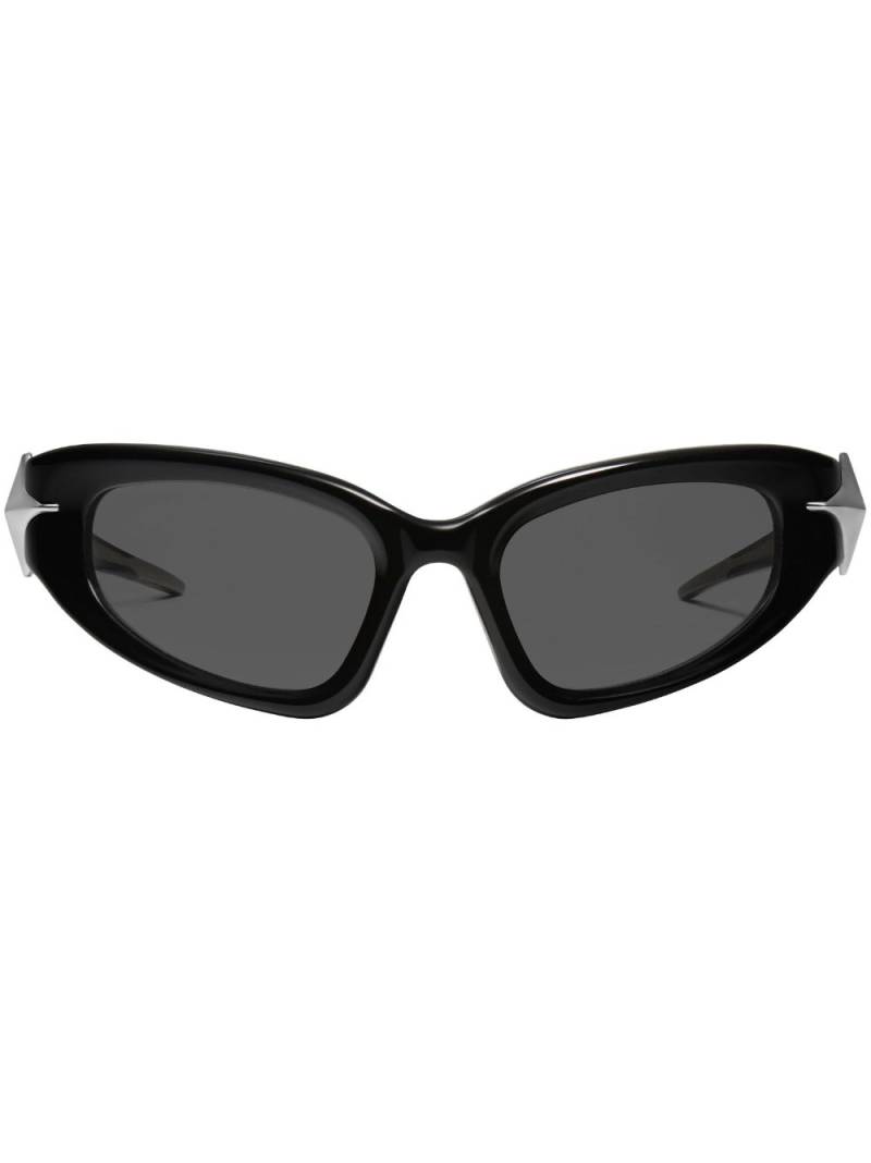 Gentle Monster Paso 01 logo-plaque sunglasses - Black von Gentle Monster