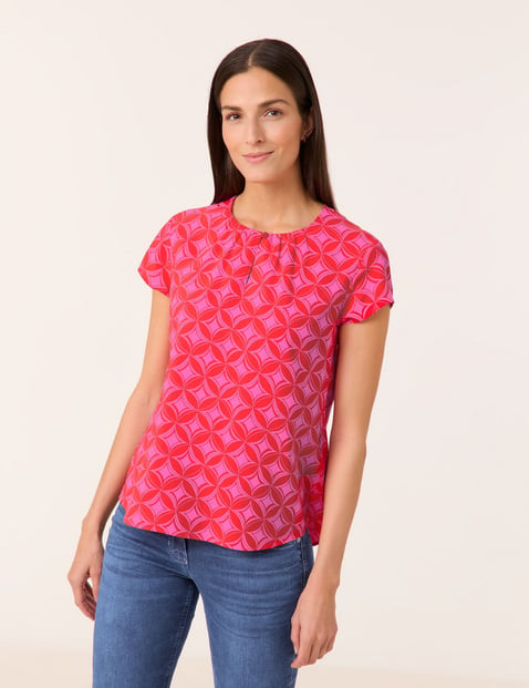 GERRY WEBER Damen Fließendes Blusenshirt Viskose 66 cm Rundhals Kurzarm gemustert Rot von Gerry Weber