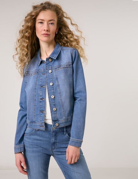 GERRY WEBER Damen Klassische Jeansjacke mit Schmucksteinen 54cm Langarm Mit Kragen Durchgehende Knopfleiste, Blau von Gerry Weber