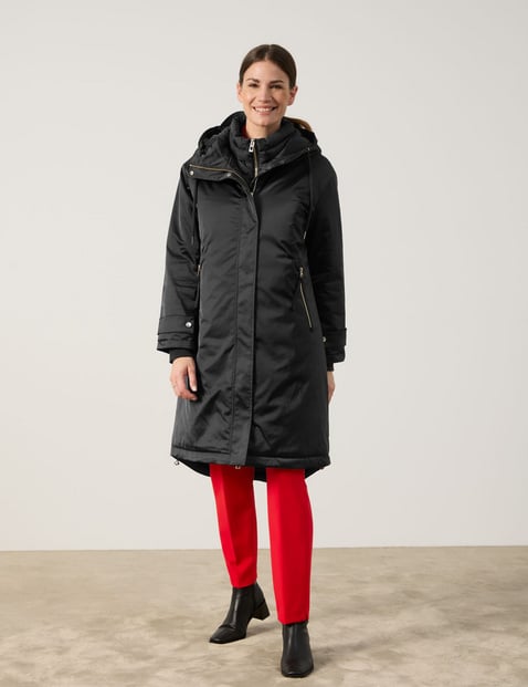 GERRY WEBER Damen Outdoormantel mit Steppeinsatz 105cm Langarm Stehkragen 2-Wege-Reißverschluss, Schwarz von Gerry Weber