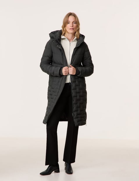 GERRY WEBER Damen Steppmantel mit Seitenzippern 102cm Langarm Stehkragen 2-Wege-Reißverschluss|Verdeckte Druckknopfleiste Schwarz von Gerry Weber