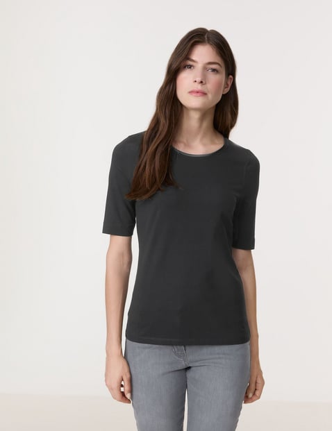 GERRY WEBER Damen T-Shirt mit Satinblende 64cm Halber Arm Rundhals Baumwolle Schwarz von Gerry Weber