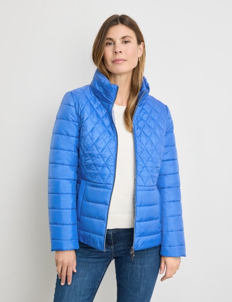 GERRY WEBER Damen Wasserabweisende Steppjacke 65cm Langarm Stehkragen 2-Wege-Reißverschluss Blau von Gerry Weber