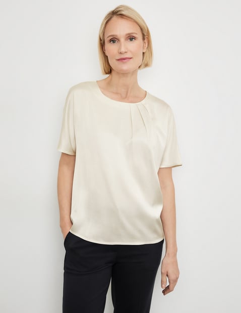 GERRY WEBER Damen Fließendes Blusenshirt mit Material-Patch 62cm Kurzarm Rundhals Baumwolle Weiss von Gerry Weber