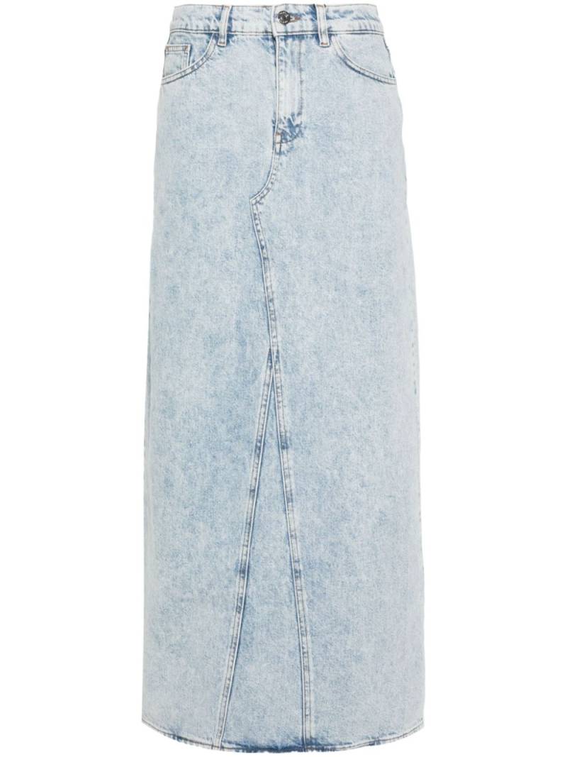 Gestuz logo-patch maxi denim skirt - Blue von Gestuz