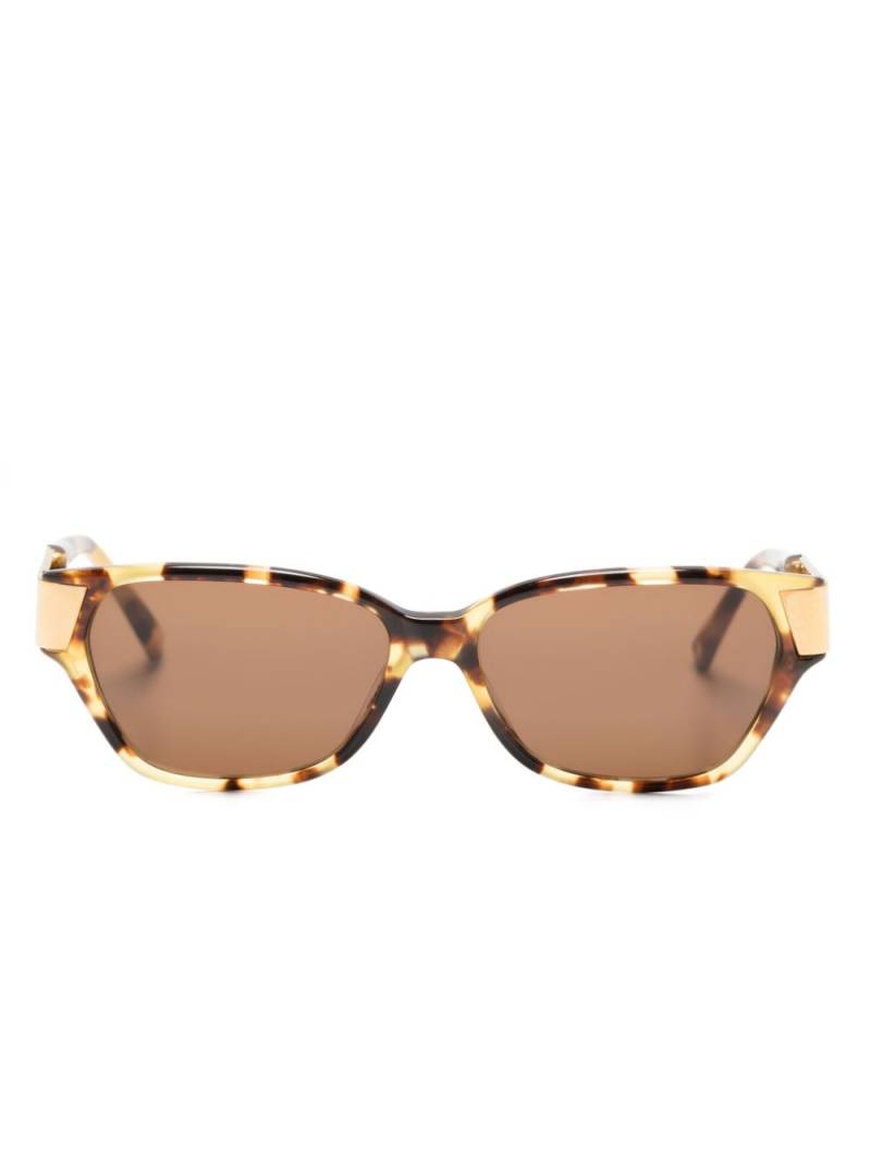 Gianfranco Ferré Pre-Owned logo-engraved tortoiseshell sunglasses - Brown von Gianfranco Ferré Pre-Owned