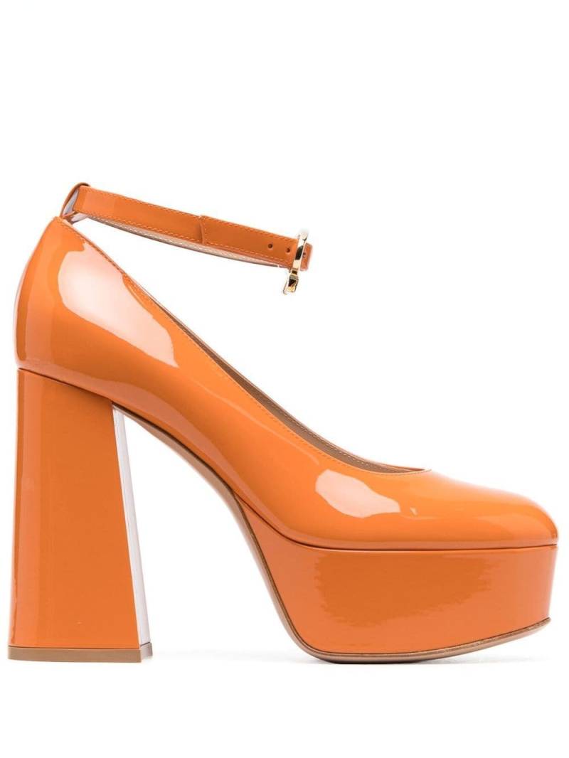 Gianvito Rossi high-shine finish 120mm pumps - Orange von Gianvito Rossi