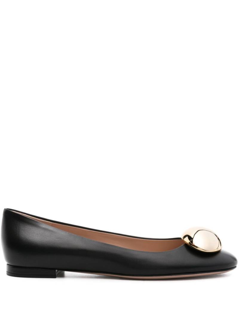 Gianvito Rossi round-toe leather ballerina shoes - Black von Gianvito Rossi