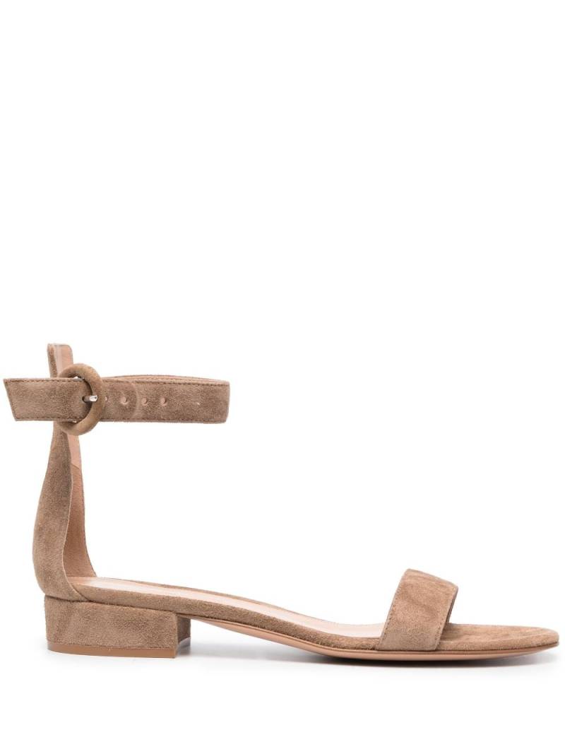 Gianvito Rossi suede buckle-fastening sandals - Neutrals von Gianvito Rossi