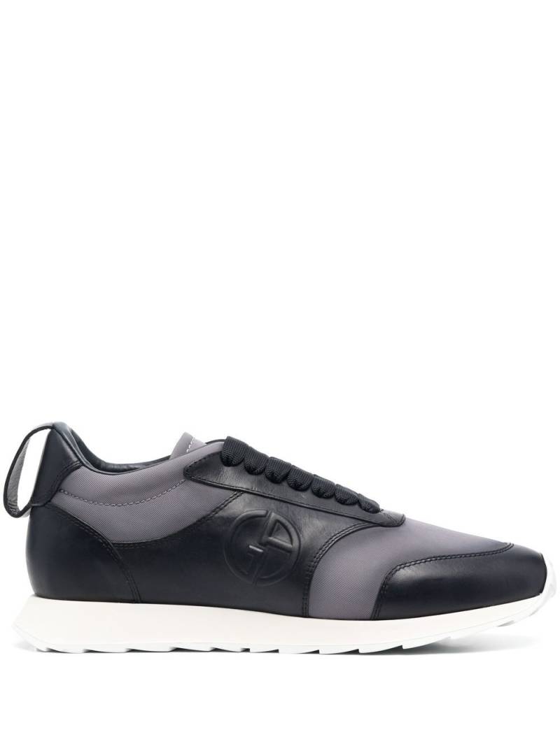 Giorgio Armani panelled low-top sneakers - Grey von Giorgio Armani