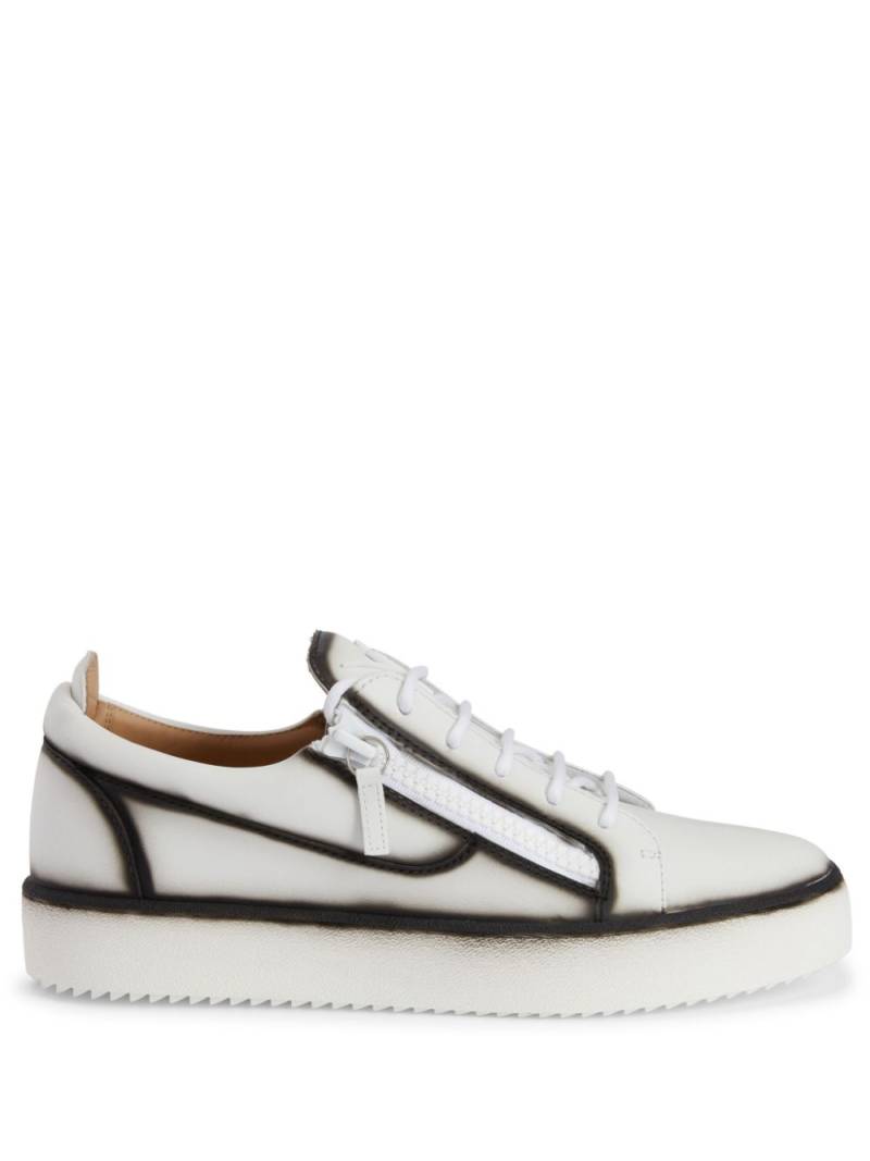 Giuseppe Zanotti Frankie low-top leather sneakers - White von Giuseppe Zanotti