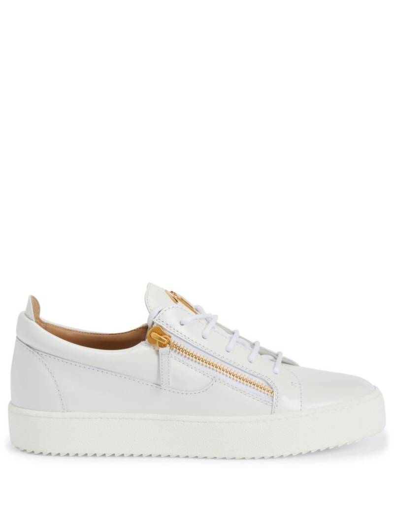 Giuseppe Zanotti Frankie zip-detail low-top sneakers - White von Giuseppe Zanotti