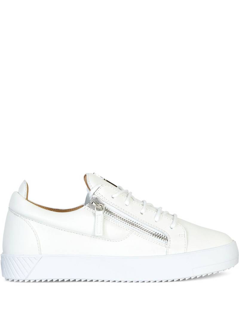 Giuseppe Zanotti Frankie zipped low-top sneakers - White von Giuseppe Zanotti