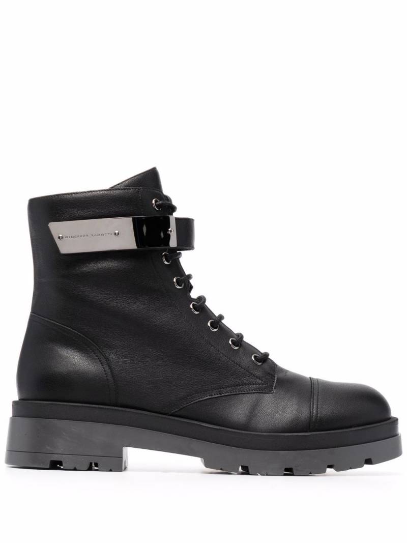 Giuseppe Zanotti engraved-logo lace-up boots - Black von Giuseppe Zanotti