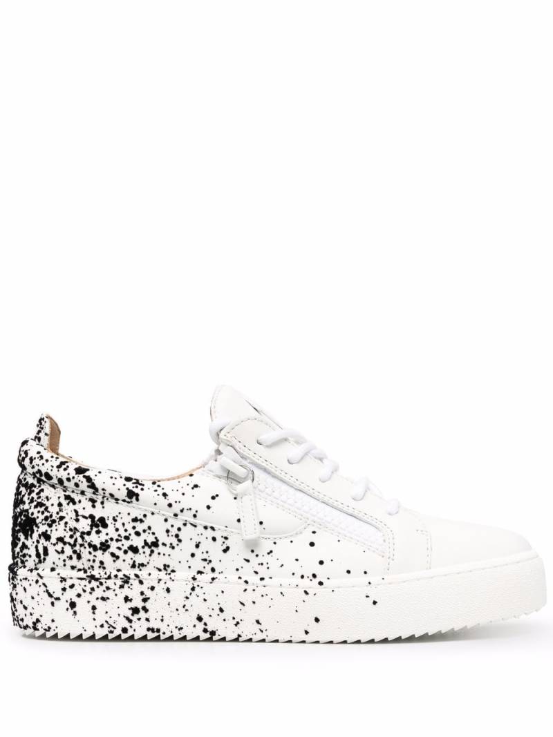 Giuseppe Zanotti spray effect leather sneakers - White von Giuseppe Zanotti