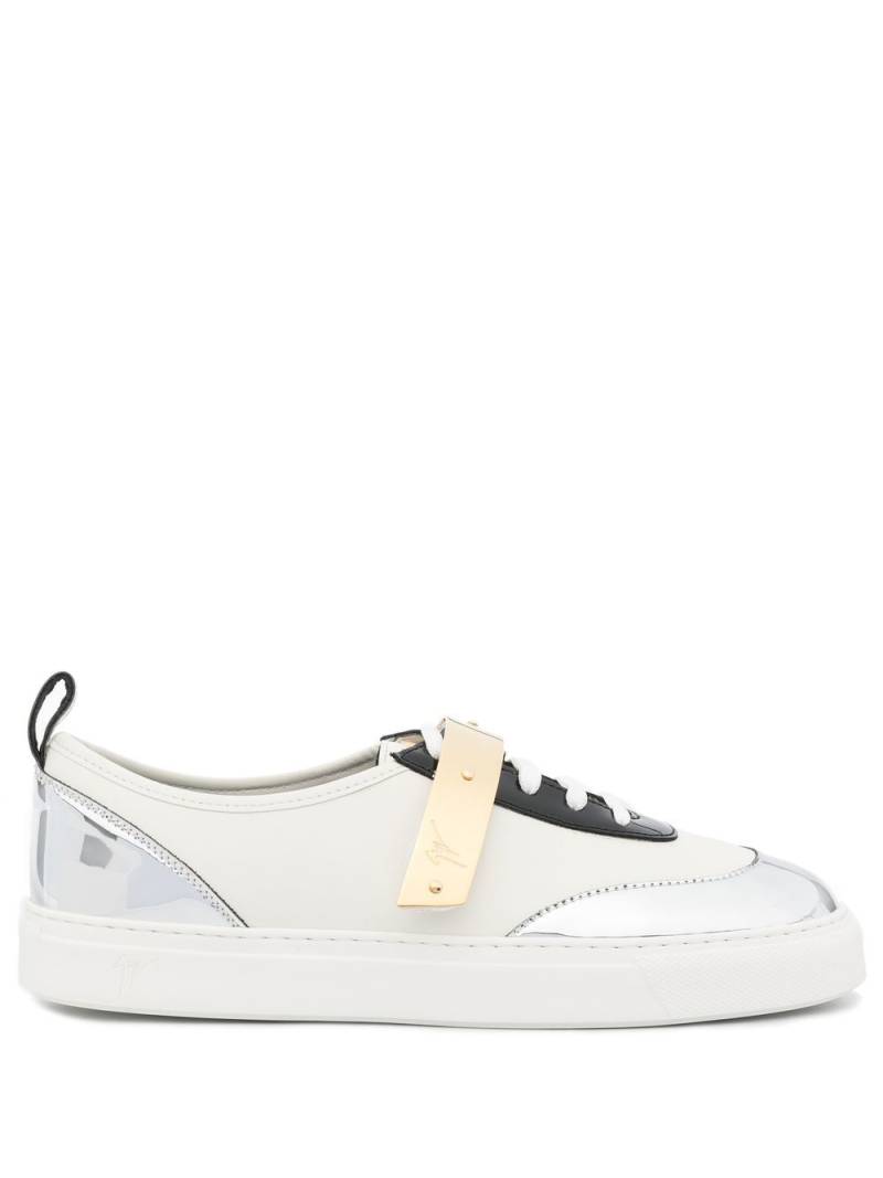 Giuseppe Zanotti strap-detail low-top sneakers - White von Giuseppe Zanotti