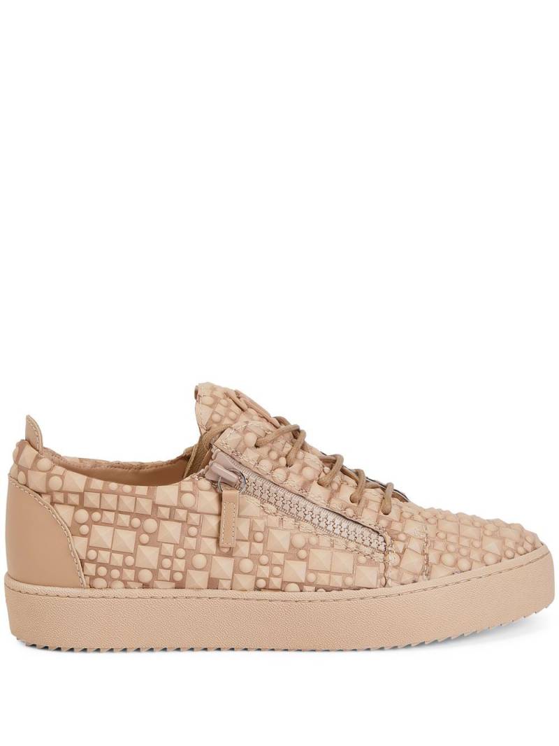 Giuseppe Zanotti studded low-top sneakers - Brown von Giuseppe Zanotti