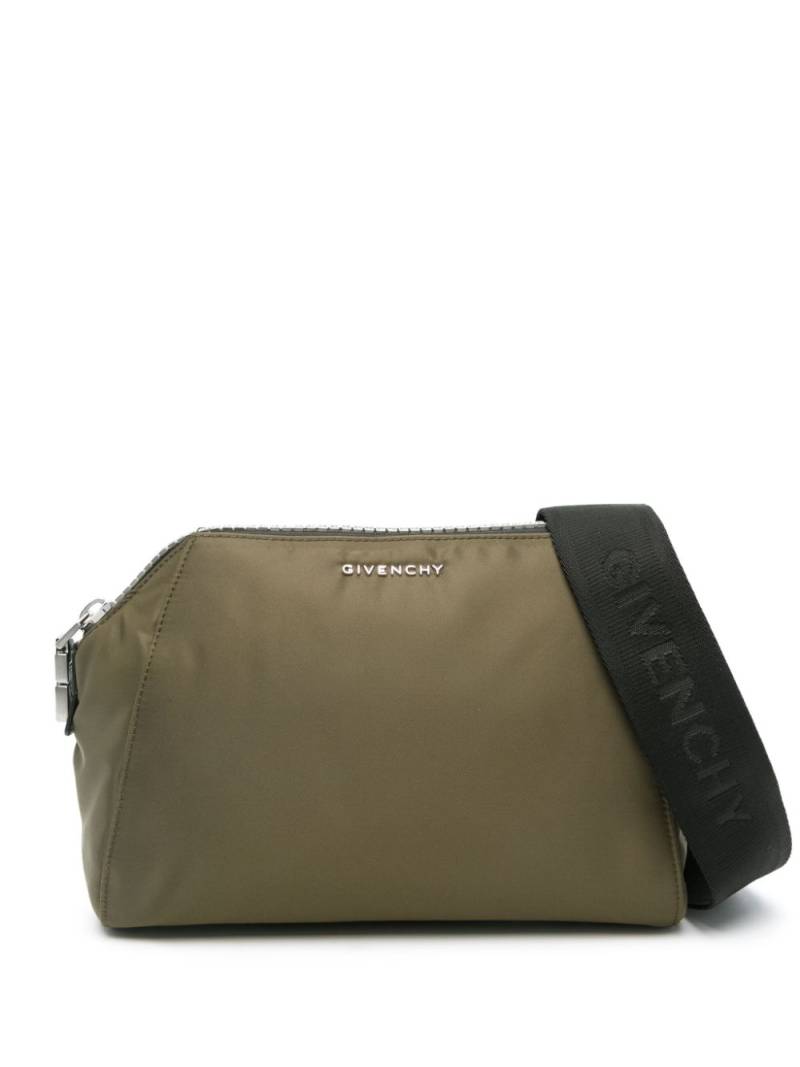 Givenchy Antigona messenger bag - Green von Givenchy