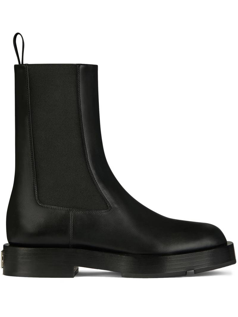 Givenchy chunky sole Chelsea boots - Black von Givenchy