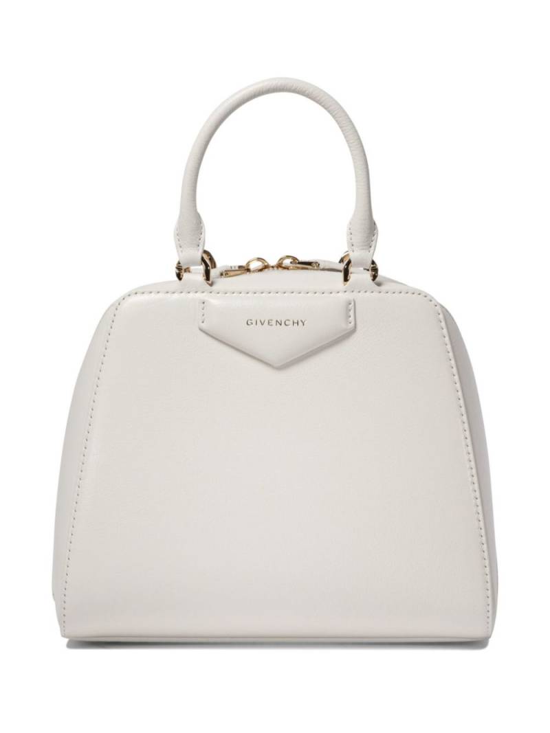 Givenchy mini Antigona Cube bag - White von Givenchy