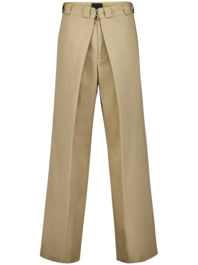 Givenchy pleated chino trousers - Neutrals von Givenchy