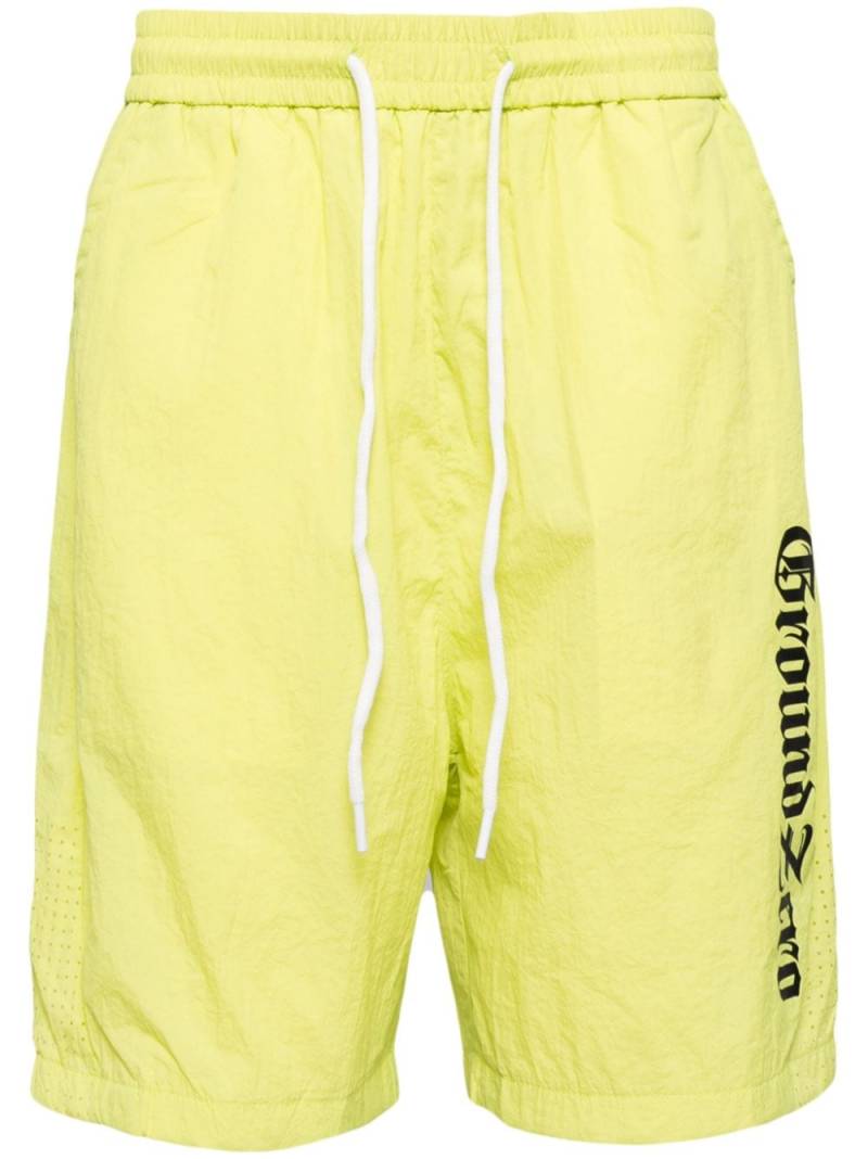 Ground Zero crinkled logo-print track shorts - Yellow von Ground Zero