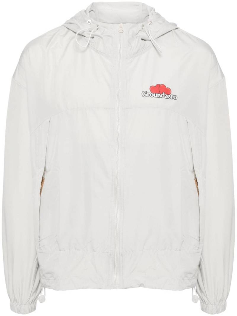 Ground Zero logo-print lightweight jacket - Grey von Ground Zero