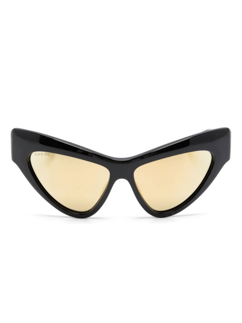 Gucci Eyewear Dramatic cat-eye sunglasses - Black von Gucci Eyewear