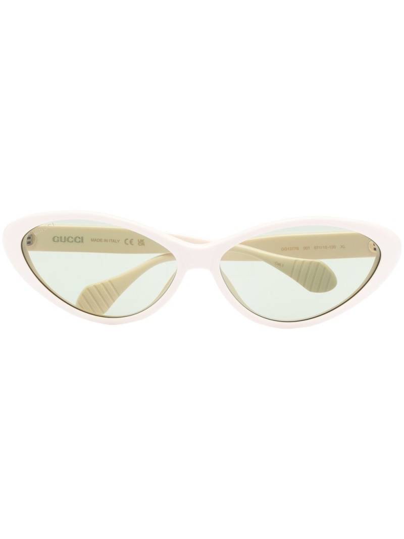 Gucci Eyewear cat-eye frame sunglasses - White von Gucci Eyewear