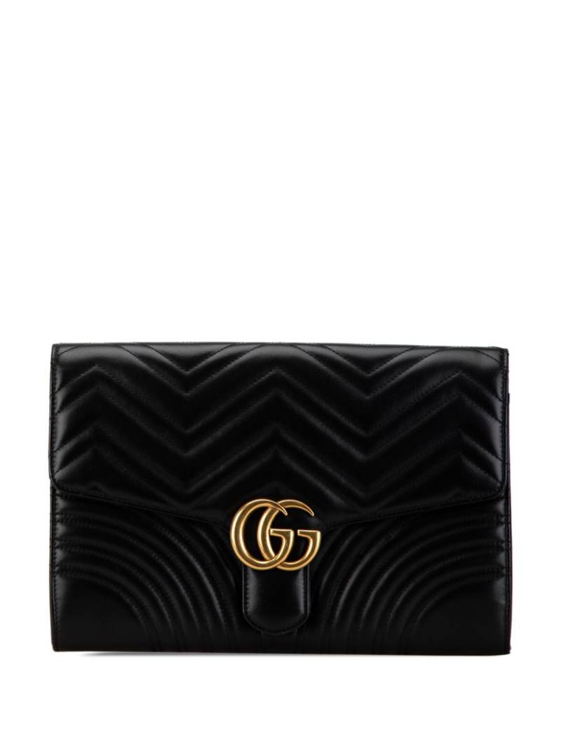 Gucci Pre-Owned 2000-2015 GG Marmont Matelasse Flap Leather clutch bag - Black von Gucci Pre-Owned