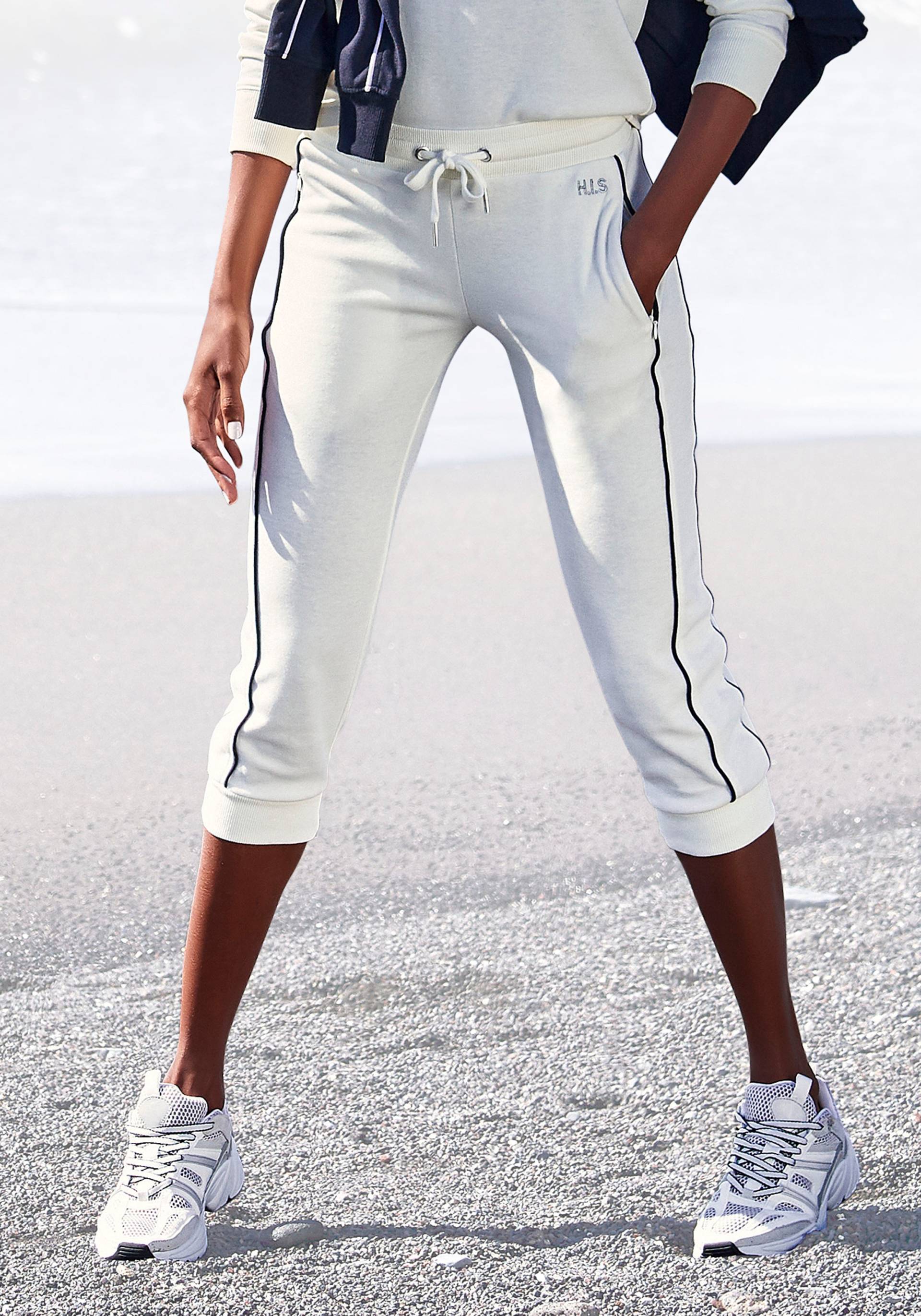 H.I.S Caprihose, mit seitlichen Piping, Loungeanzug H.I.S Caprihose, mit seitlichen Piping, Loungeanzug von H.I.S