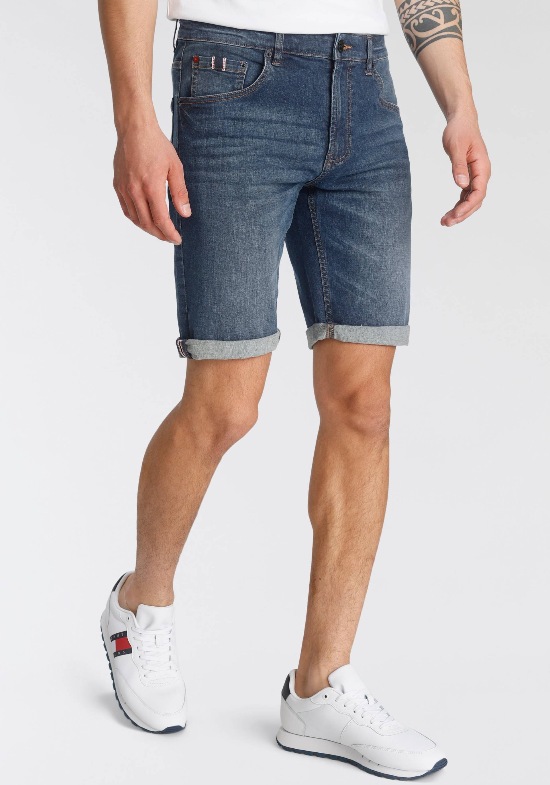 H.I.S Jeansshorts »DEYO«, gerader Schnitt, Used-Waschung, niedrige Leibhöhe von H.I.S