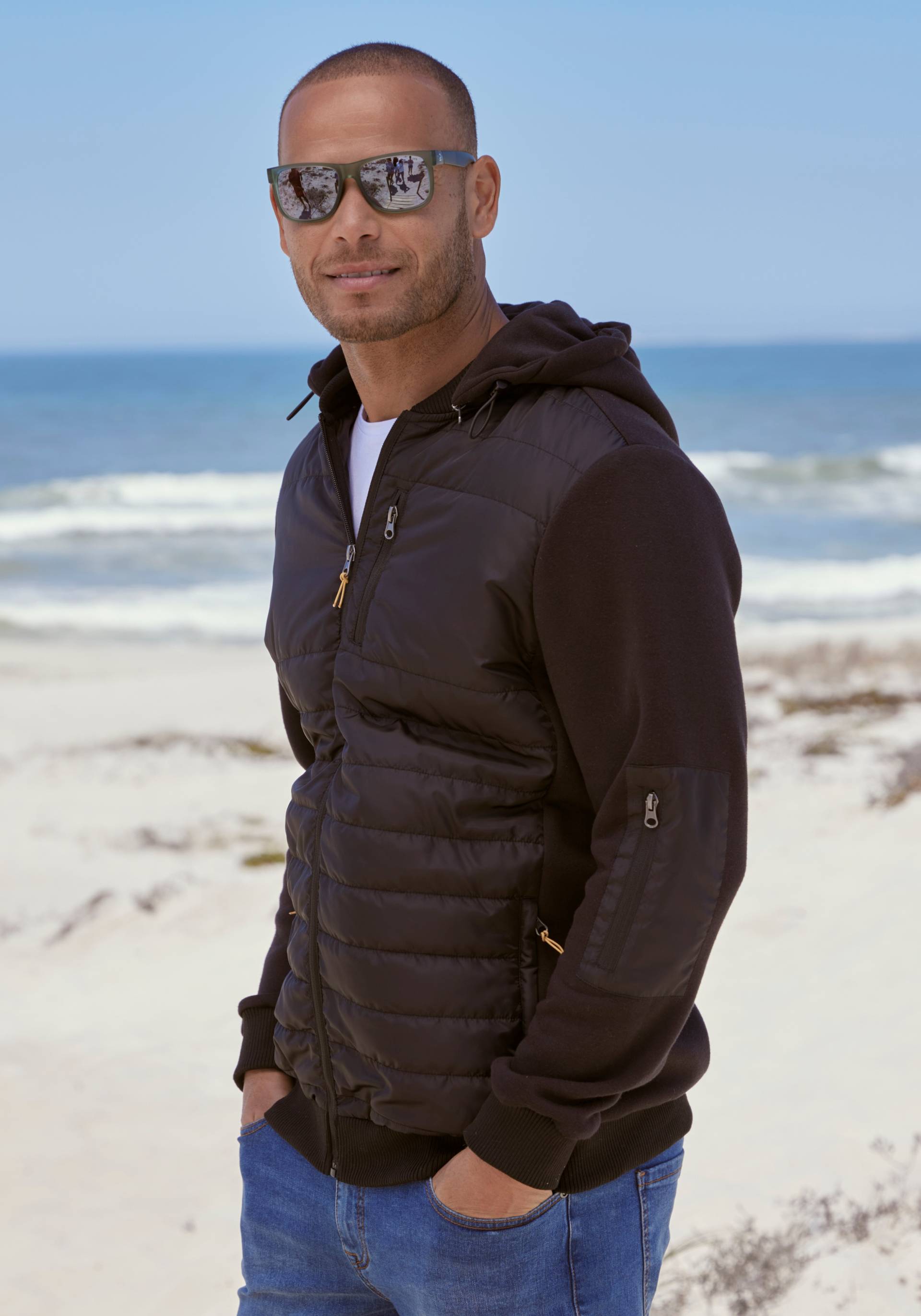 H.I.S Kapuzensweatjacke, im vorderen Bereich gesteppt, mit abnehmbarer Kapuze H.I.S Kapuzensweatjacke, im vorderen Bereich gesteppt, mit abnehmbarer Kapuze von H.I.S