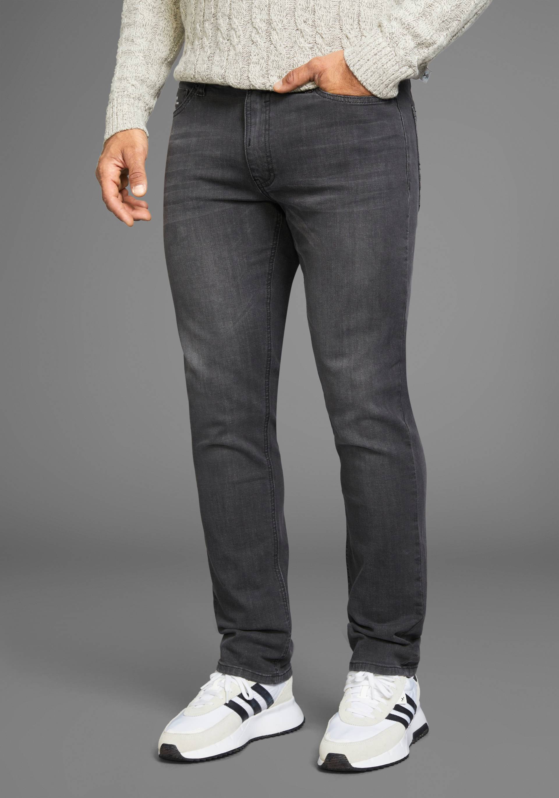 H.I.S Straight-Jeans »DIX«, gerade Beinform, niedrige Leibhöhe, Used-Waschung H.I.S Straight-Jeans »DIX«, gerade Beinform, niedrige Leibhöhe, Used-Waschung von H.I.S
