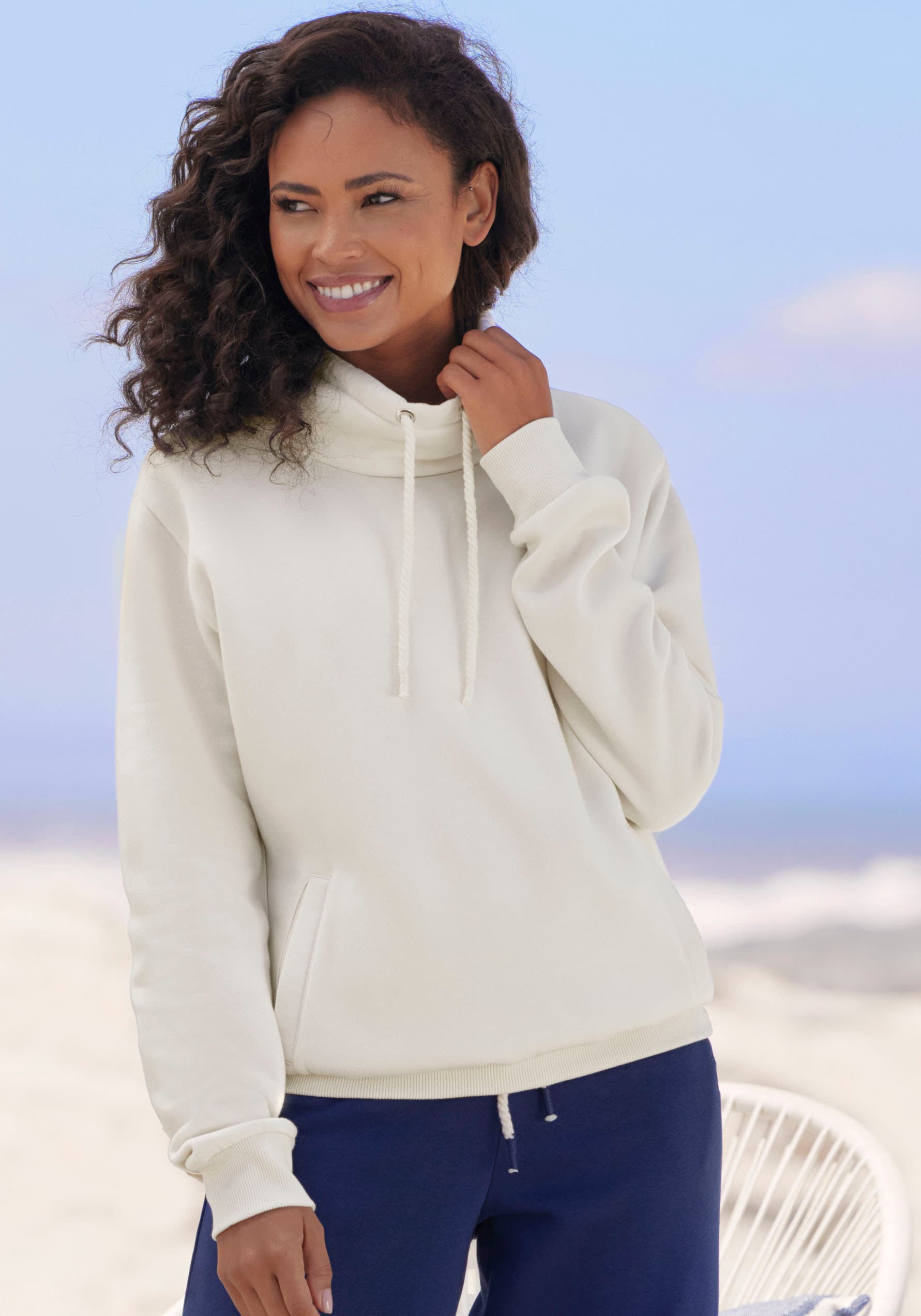 H.I.S Sweatshirt, mit Stehkragen und Bindeband H.I.S Sweatshirt, mit Stehkragen und Bindeband von H.I.S